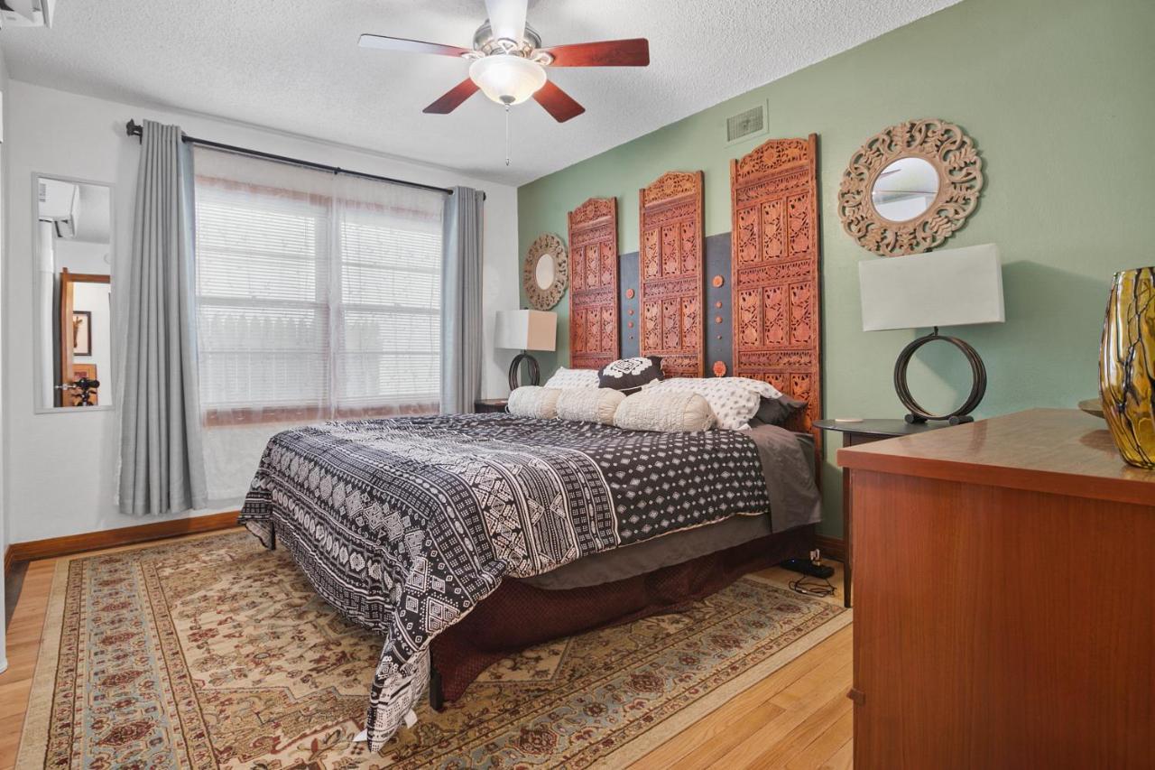 Luxury Oasis- 1 Bedroom Romantic Getaways 러벅 외부 사진