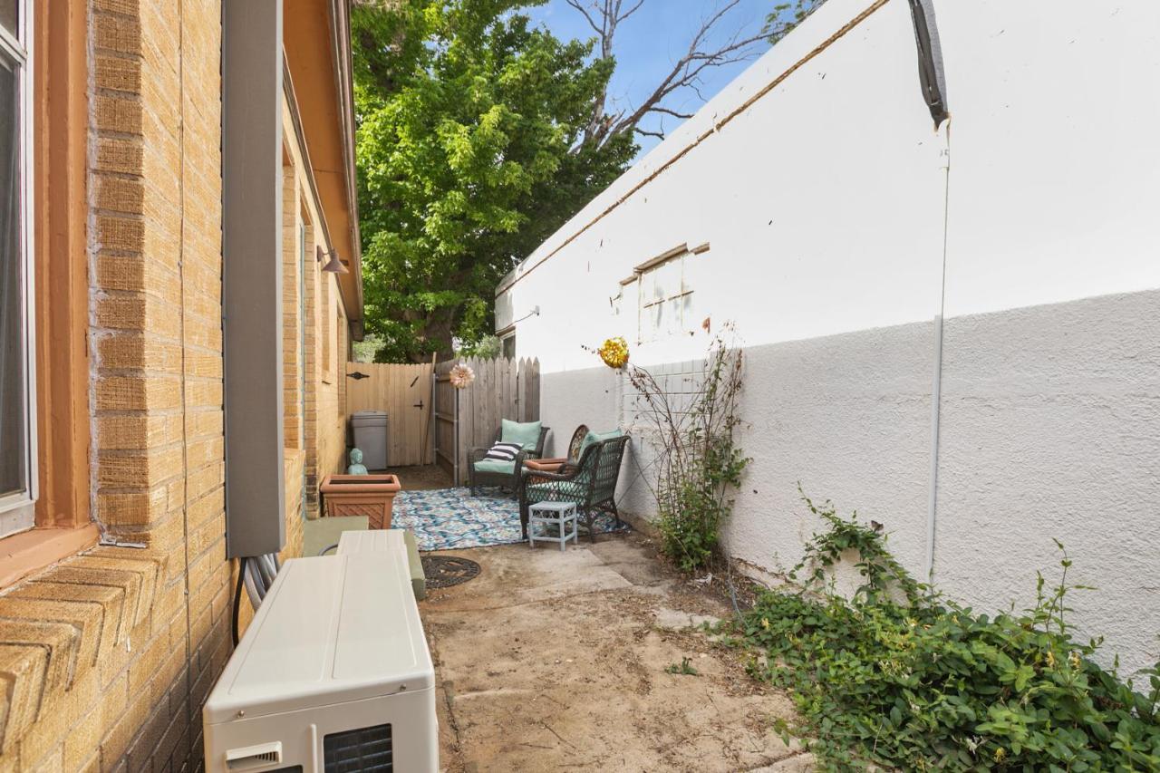 Luxury Oasis- 1 Bedroom Romantic Getaways 러벅 외부 사진