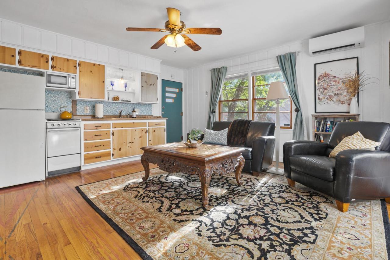 Luxury Oasis- 1 Bedroom Romantic Getaways 러벅 외부 사진