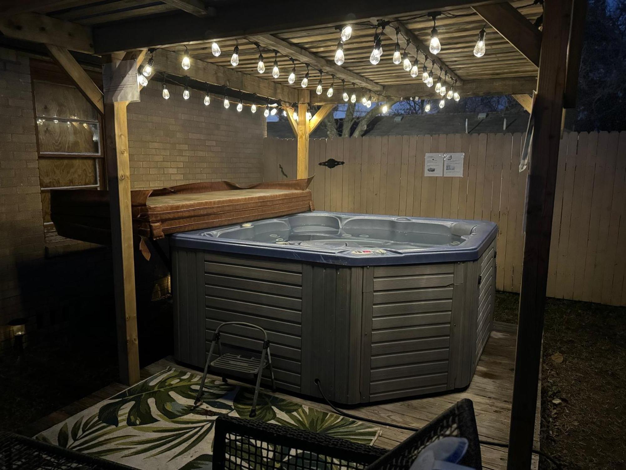 Luxury Oasis- 1 Bedroom Romantic Getaways 러벅 외부 사진