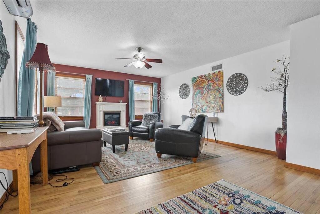 Luxury Oasis- 1 Bedroom Romantic Getaways 러벅 외부 사진